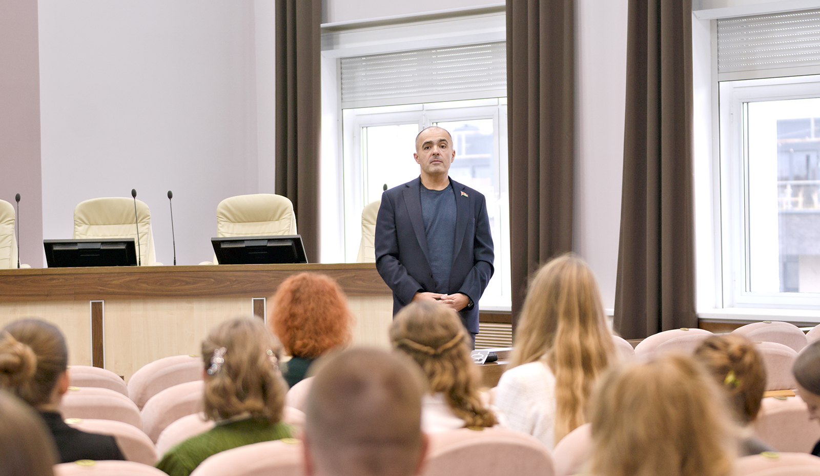 В Минэкономики обсудили роль крепкой семьи как основы для устойчивого развития страны В Минэкономики обсудили роль крепкой семьи как основы для устойчивого развития страны