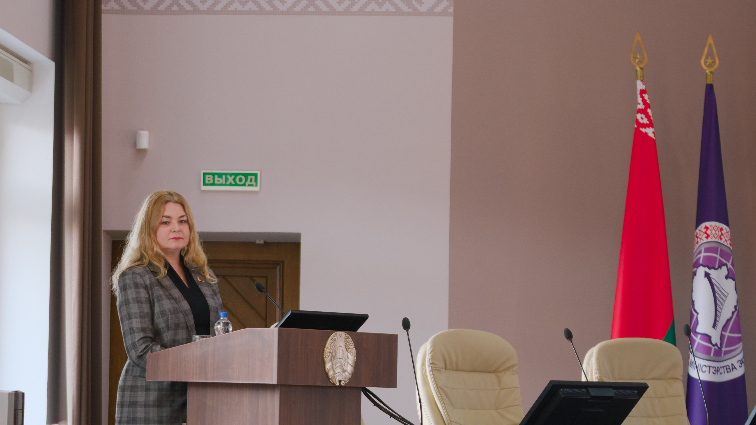 В Минэкономики обсудили меры поддержки института семьи в Беларуси