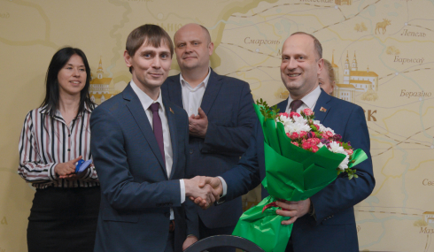 Юрий Чеботарь представил Алексея Зубовича коллективу Министерства в качестве своего нового заместителя