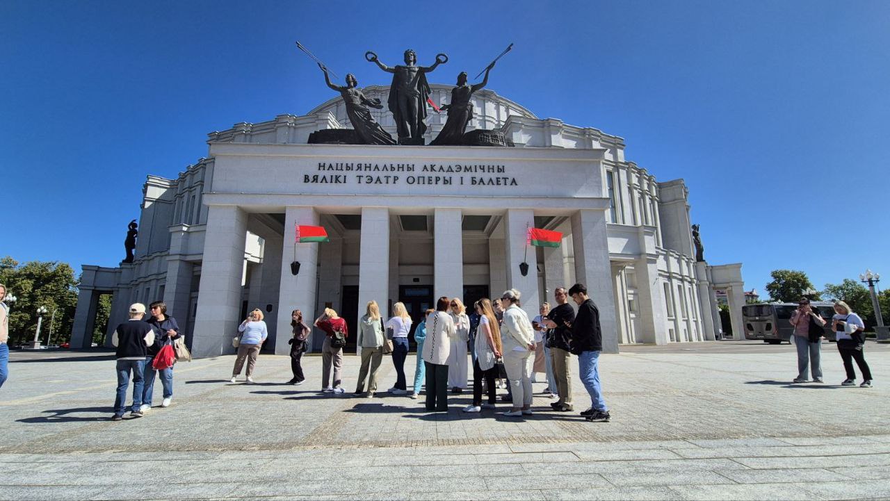 Сотрудники Минэкономики погрузились в историю становления и развития белорусского театра Сотрудники Минэкономики погрузились в историю становления и развития белорусского театра