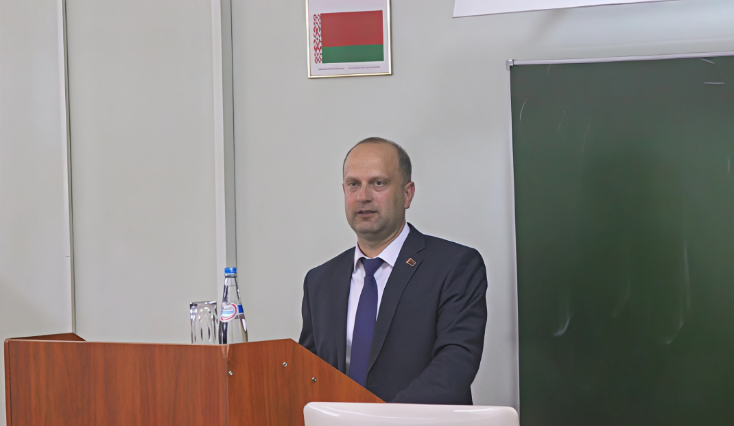 Министр экономики выступил с открытой лекцией в Академии управления при Президенте Республики Беларусь