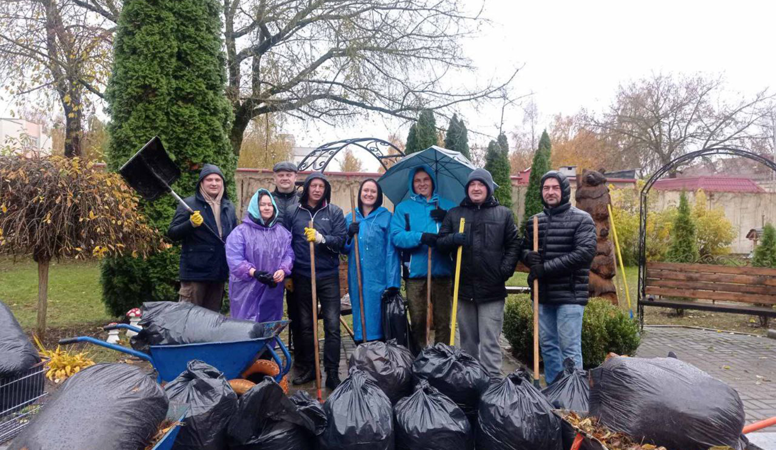 Экономисты приняли активное участие в республиканском субботнике Экономисты приняли активное участие в республиканском субботнике