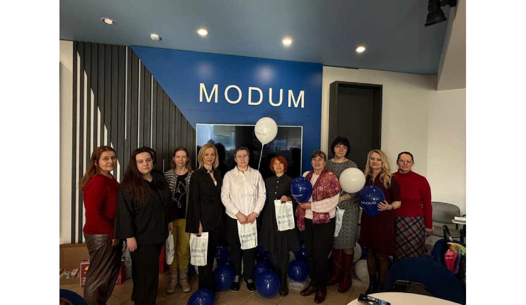 Сотрудники Минэкономики посетили парфюмерно-косметическую фабрику Modum