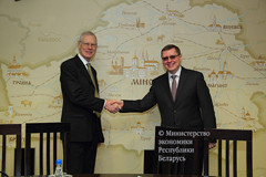 Встреча первого заместителя Министра экономики РБ Александра Заборовского с гендиректором МИД Великобритании по политическим вопросам Саймоном Гассом